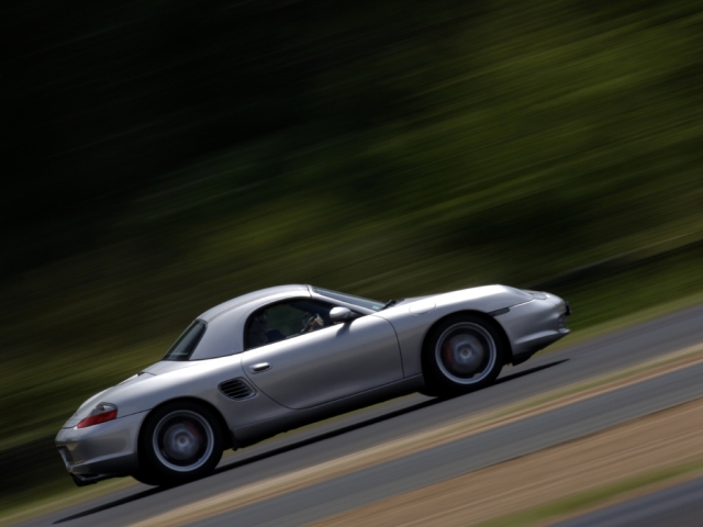  Maneja un Porsche en el 83 